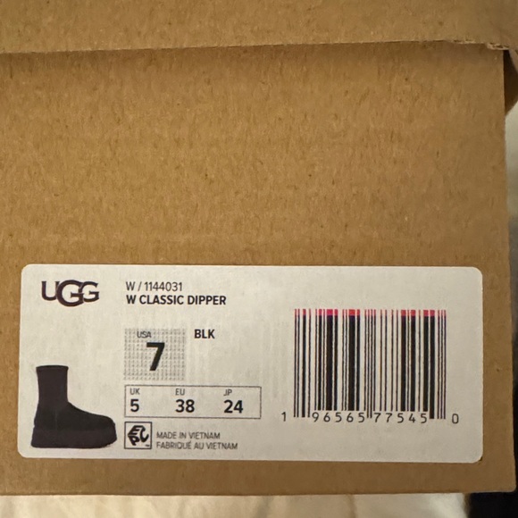 UGG Shoes - UGG Classic Dipper Boots - Black